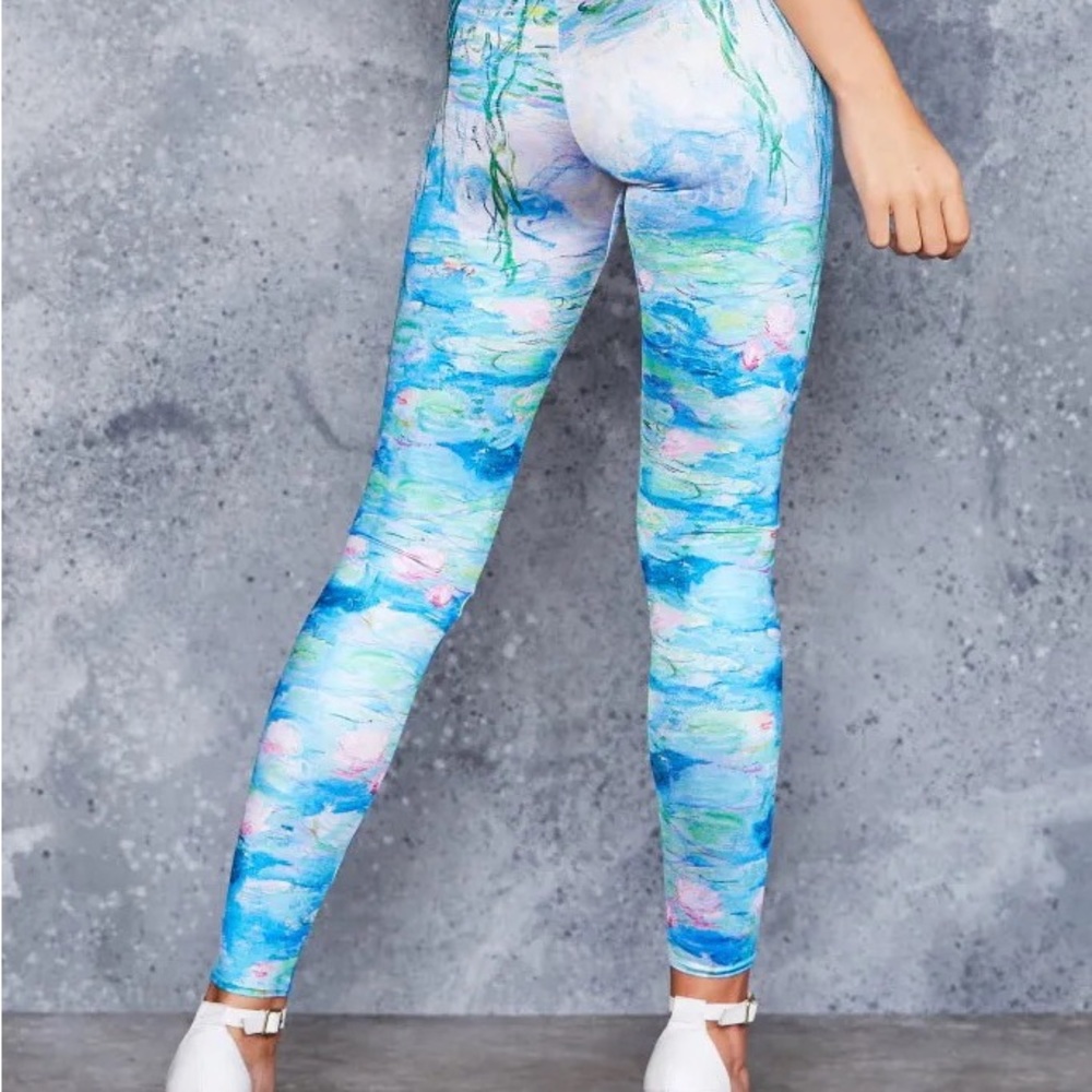 Blackmilk NWT Claude Monet Waterlilies Leggings. Velvet Shiny LIMITED
